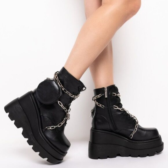 READY FOR WHATEVER  FLATFORM BOOTIE ( BRAND NEW !!! ) - Picture 5 of 8